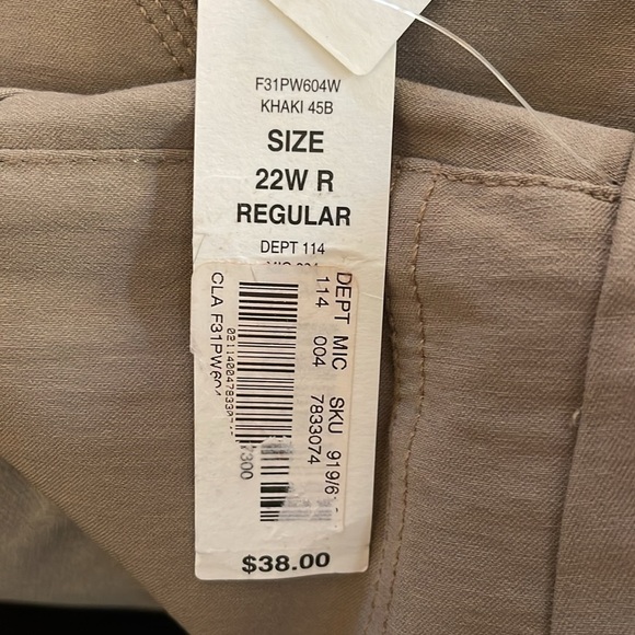 NWT Westbound Woman khaki pants. “The PARK AVE fit” classic leg, size 22WR - Picture 6 of 11